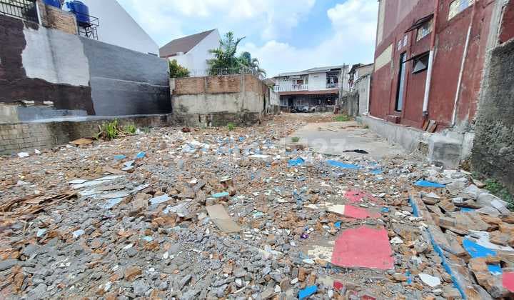 Lt 403m2, Tmpt Tinggal Atau Kost, di Cempaka Putih, Ciputat Timur