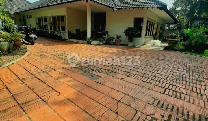 Rumah Vintage 1Lt, Hook, Pool, Semi Furnish, Puri Mutiara, Cipete