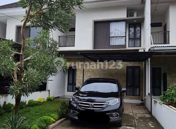 Rumah 2Lt, Hdp Selatan, Lingk. Nyaman, Mini Cluster di Sawah Lama