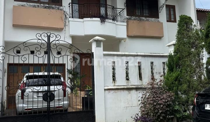 Classic Modern 2Lt, Balkon, Semi Furnished, Dlm Prmhn Puri Cinere