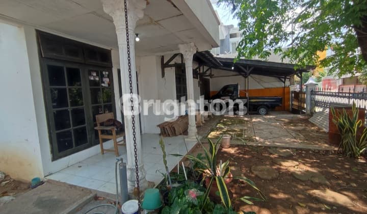 Rumah Tengah Kota Lokasi Pusponjolo Semarang Barat