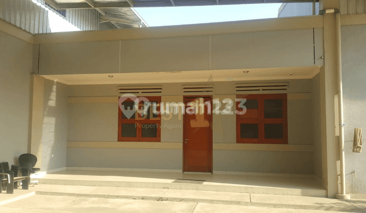 For Sale and Lease Spacious and Strategic Warehouse Office, Caringin Bandung