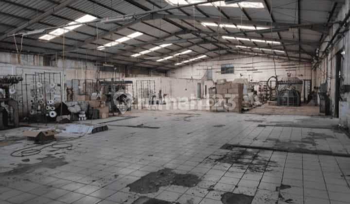 Pabrik, Gudang Disayap Soeta Dekat Moh Toha Bandung