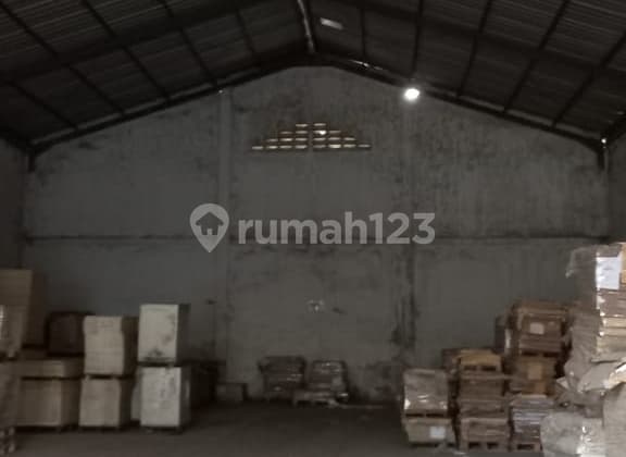 Gudang area Tangerang berikut dengan kantornya, akses kontainer 40 feet, lokasi strategis, harga terjangkau