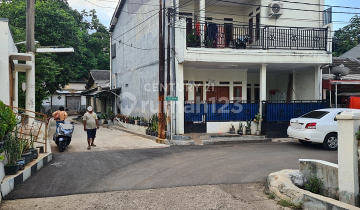 Rumah Dekat Sekolah Di Pondok Tirta Mandala Depok