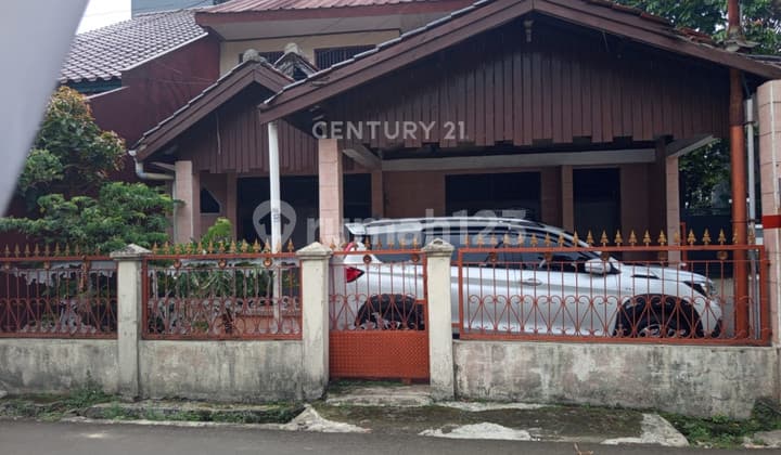 Strategic House with Access to 2 Toll Roads in Villa Citra Bantarjati Bogor