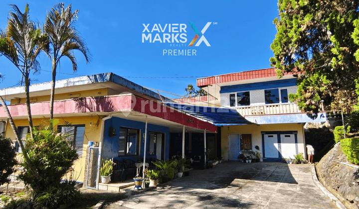 Large Villa with Land Area at Songgokerto Batu Location