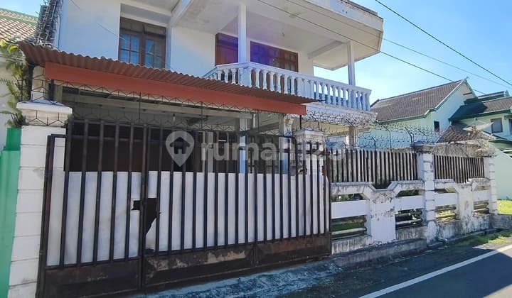 Rumah 2 Lantai Lokasi Pusat Kota Malang Daerah Rampal Malang