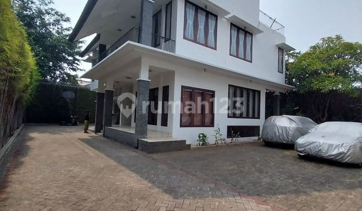 Dijual Rumah Lokasi, Design Mantab. SILAHKAN SURVEY