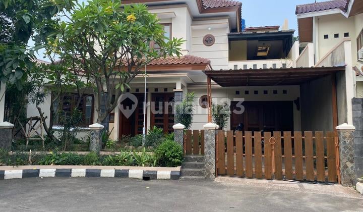 Dijual Cepat Rumah Siap Huni dengan Kolam Renang di Bintaro Jaya Sektor 7