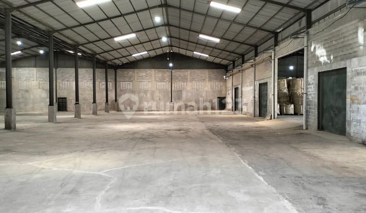 Good Commercial Warehouse Near Balaraja Barat Toll Exit