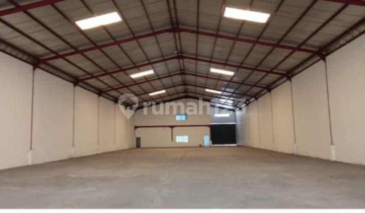 Good Large 1000 M Warehouse in Cikupa Tangerang