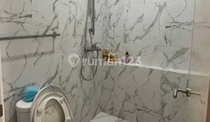 Rumah Modern di Arcamanik Bandung Ada Kolam Renang Terawat Furnish