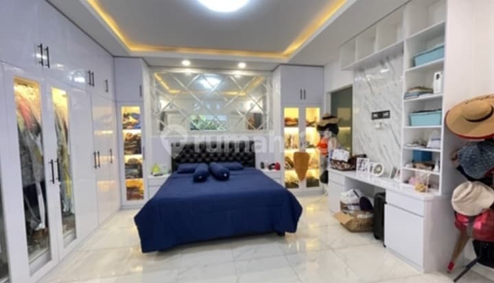 Rumah Modern di Arcamanik Bandung Ada Kolam Renang Terawat Furnish