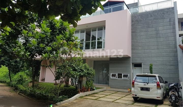 Rumah SIap Huni di Dago Resort Bandung Bangunan Terawat 2 Lantai