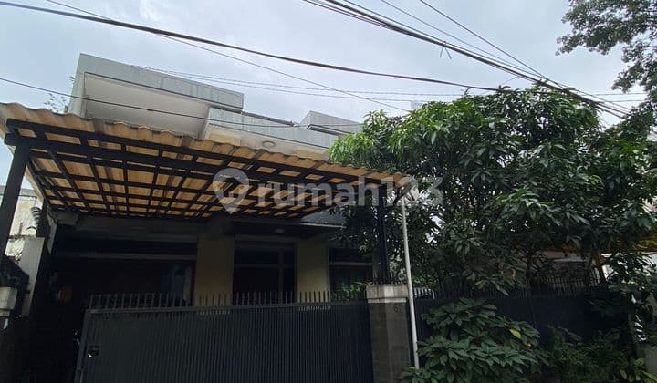 Rumah di Jl Burangrang Bandung Bangunan Terawat untuk Hunian dan Bisnis