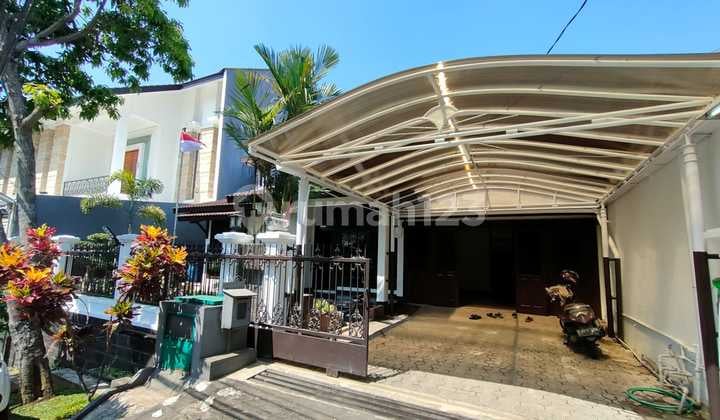 Ready-to-Live House in Setra Murni Bandung, Well-Maintained Building Near Pasteur Toll Road.