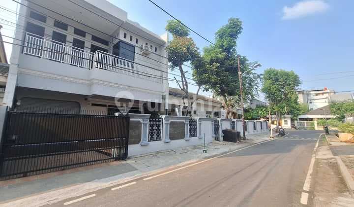 Rumah Siap Huni di Cempaka Putih, Dekat Indomaret, Pagi sore, Kfc, Dll