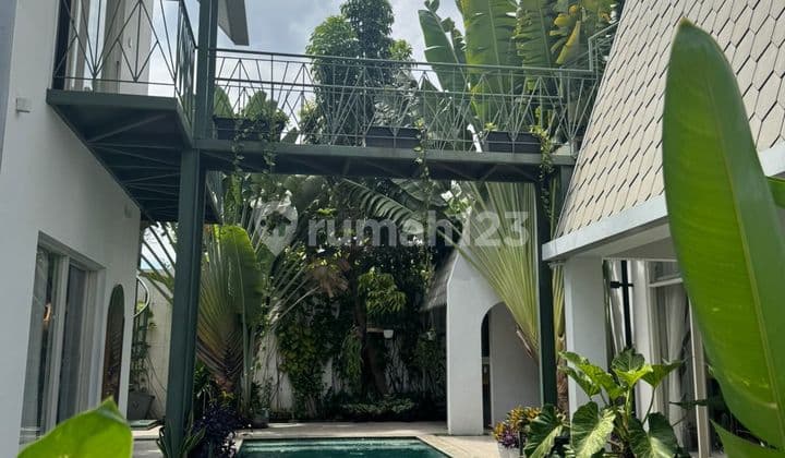 Rumah di Pejaten, Pasar Minggu - Full Furnished, Ada Kolam Renang