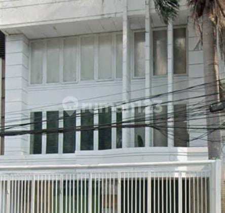 Mini Building di Pasar Baru 380 m2 - Harga Nego!