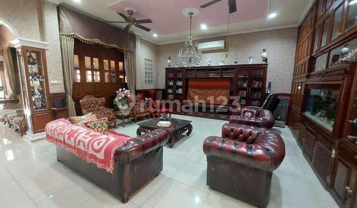 House on Jalan Sumur Batu Kemayoran - Land Area 276 M2