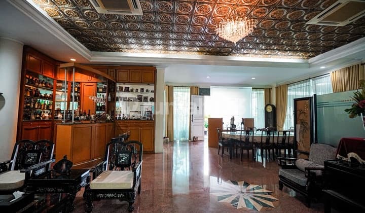 Rumah di Kawasan Elite Menteng - 5 Menit ke Plaza Indonesia