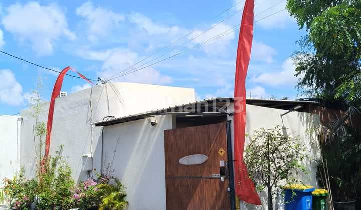 Vila Disewakan Lokasi Jimbaran 23 Yrs On Lease Good Location Near Immigration Office And Toll Road. Close To Shops And Local Market.