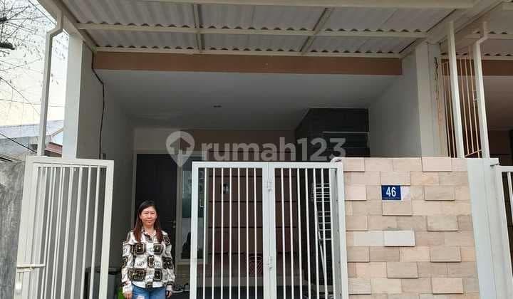 Rumah Jln Simpang Darmo Permai Selatan:
