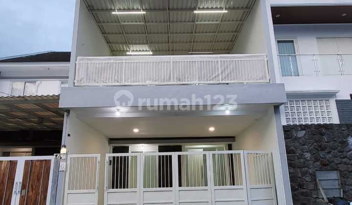 Dijual rumah siap huni. Sudah renovasi Mulyosari Prima