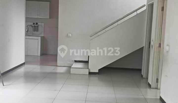 Rumah Bagus Luas Shgb 2 Lantai Nyaman di Kota Baru Parahyangan