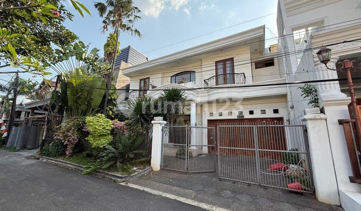 Jual Cepat Rumah Besar Mewah di Komplek Elit Pondok Kelapa