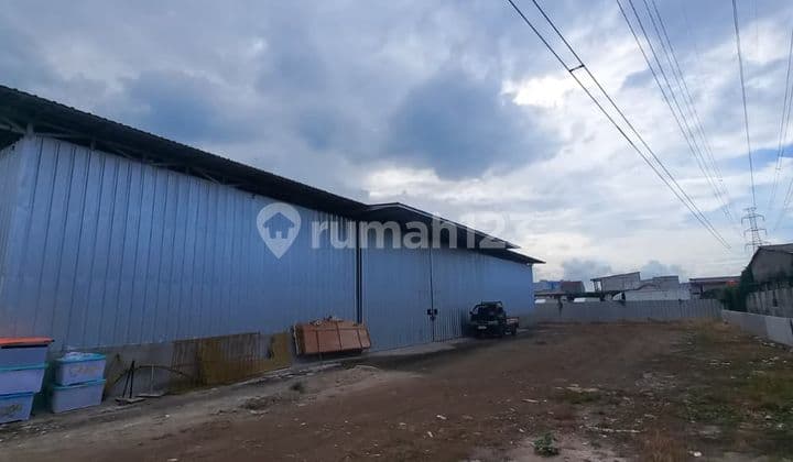Strategic Adjoined Warehouse for Rent on Rorotan Raya