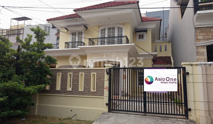 Disewakan Rumah 2 Lantai Siap Huni Cluster Taman Puspa
