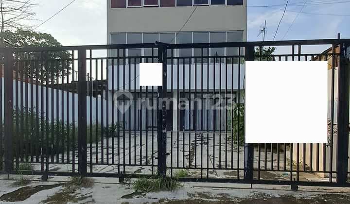 Disewakan Gedung 3 Lantai Strategis Narogong Raya