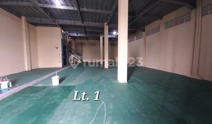 For Rent: Warehouse with Goods Lift, 3 Floors, Agus Salim
