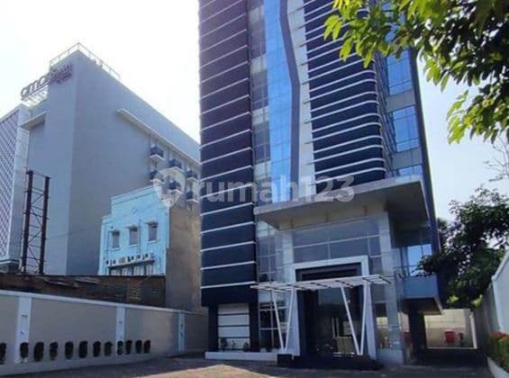 Dijual Gedung Baru 7lt di kawasan strategis di Pancoran