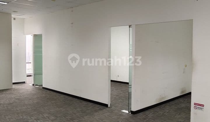 Disewakan Unit Kantor Siap Pakai Di Soho Capital Jakarta Barat