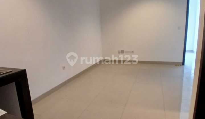 Dijual Rumah Green Royal Lantai 3Bagus Siap Huni