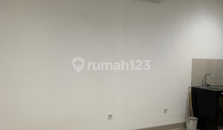 Ready 2 Unit Ac Lantai Satu