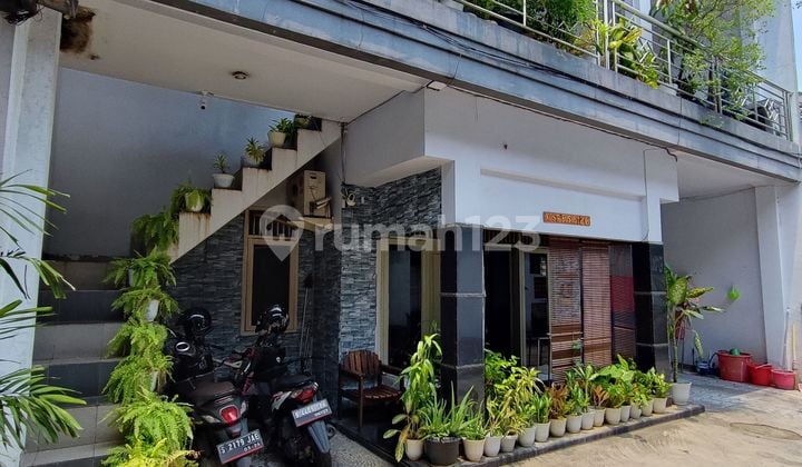 2-Story House With 6-Room Boarding, Flood-Free, Near Main Road in Duren Tiga, South Jakarta
