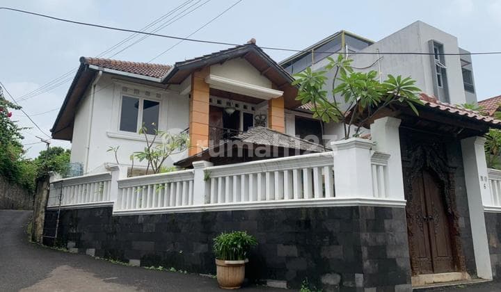 Rumah Tropical Modern Terawat Siap Huni Dalam Komplek Asri di Tanjung Barat Bebas Banjir Jakarta Selatan