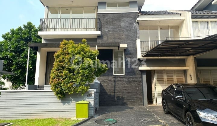 Rumah Dijual Dibawah Harga Pasar Di Residence One Bsd Bangunan Hook Konsep Split Level 2,5 Lantai
