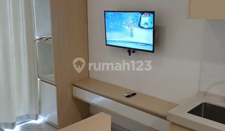 Disewakan apartemen studio full furnish di Skyhouse BSD
