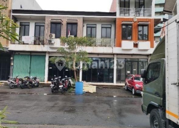Shop in Ciledug for Sale Cheap and Fast