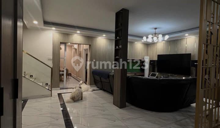 Mewah Rumah di Purimansion