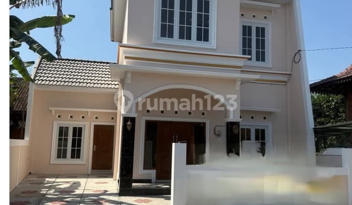 Rumah Mewah Siap Huni Bangunan Baru Dekat Janti