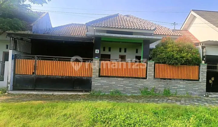 Rumah Tengah Kota Klaten Dekat Dengan Exit Tol