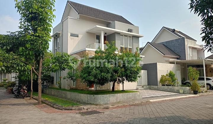 Rumah Exclusive Dalam Ringroad Dekat Tugu