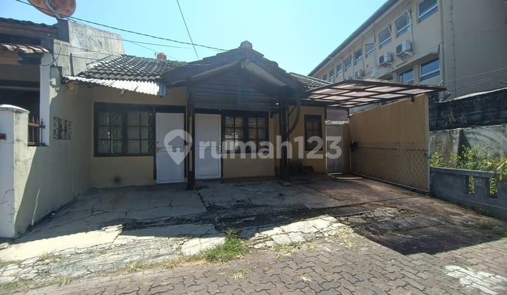 For Sale Old House Margahayu Raya Behind Metro Best Location