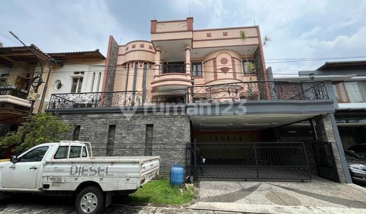 Dijual Rumah Mewah Terawat Siap Huni Lokasi Bagus di Pasteur